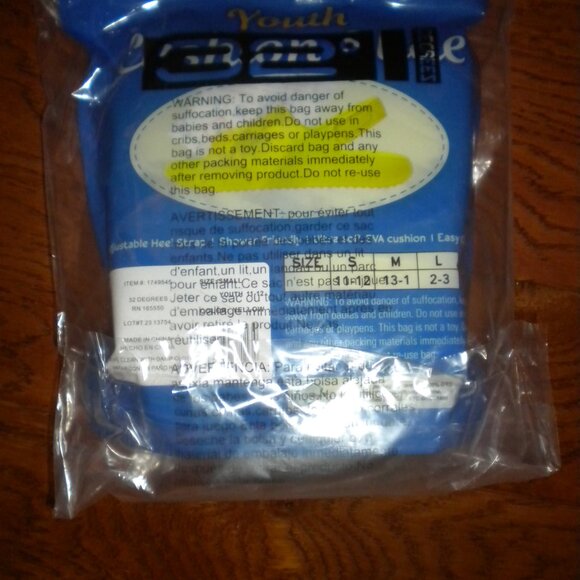 32 Degrees Youth Small 11/12 Yellow Cushion Strap Slide Sandal NWT - Picture 4 of 4